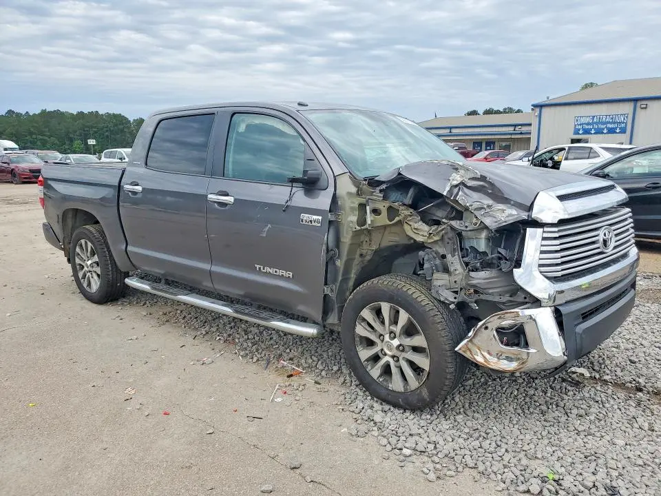 2017 TOYOTA TUNDRA CREWMAX LIMITED  