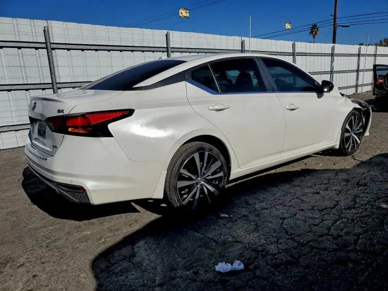 2022 NISSAN ALTIMA SR  