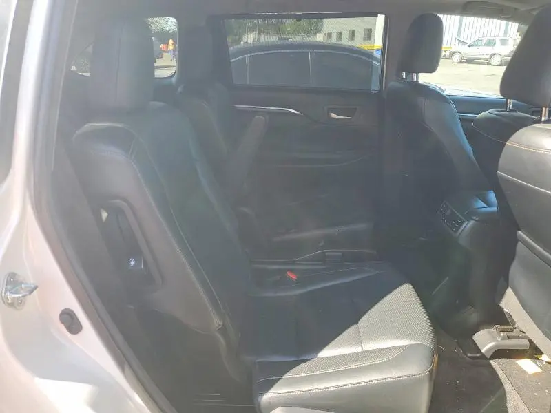 2015 TOYOTA HIGHLANDER LIMITED  