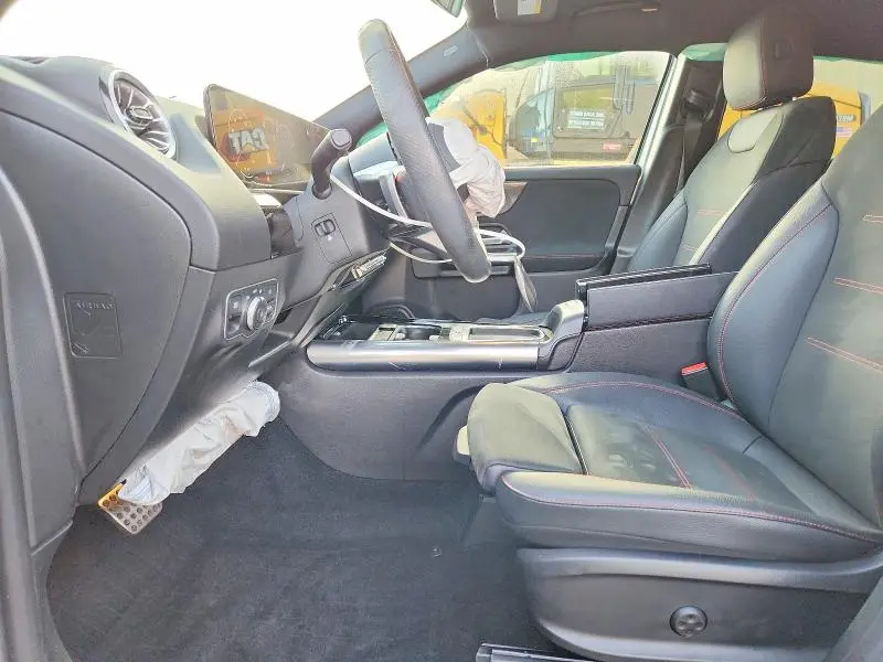 2024 MERCEDES-BENZ GLA 250 4MATIC  