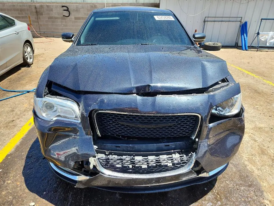 2017 CHRYSLER 300 LIMITED  