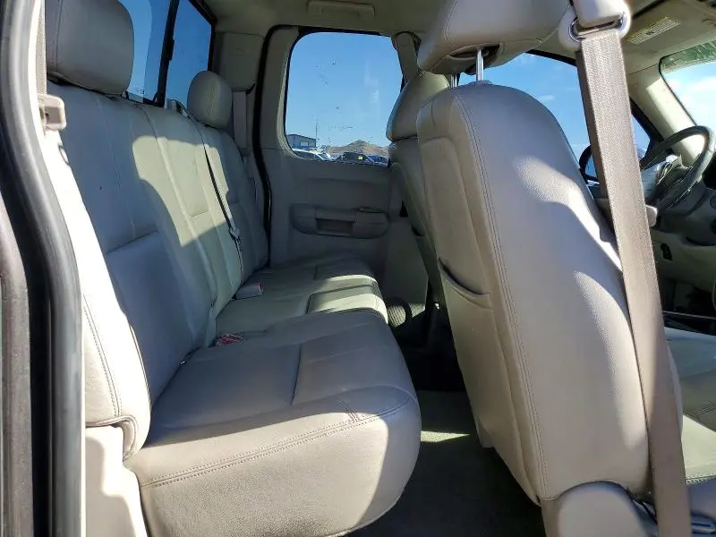 2010 CHEVROLET SILVERADO C1500 LTZ  