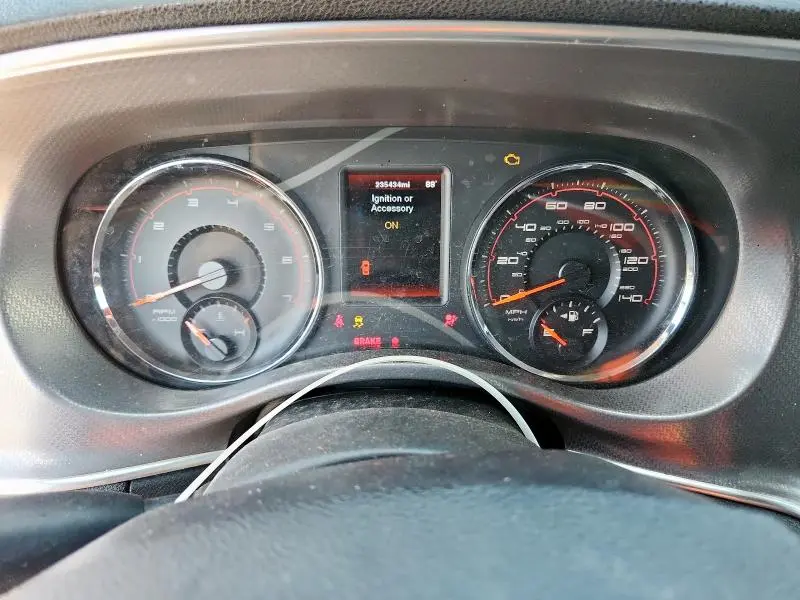 2012 DODGE CHARGER SE  