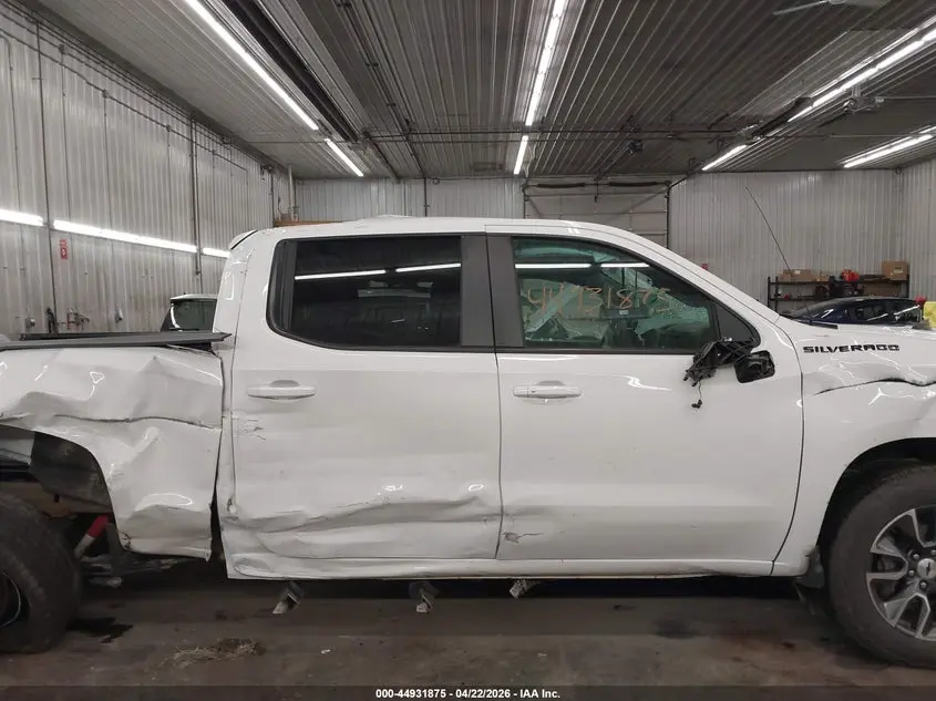2022 CHEVROLET SILVERADO 1500 4WD  SHORT BED RST