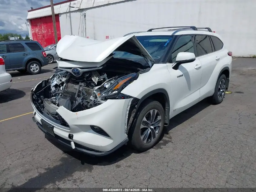 2020 TOYOTA HIGHLANDER HYBRID XLE