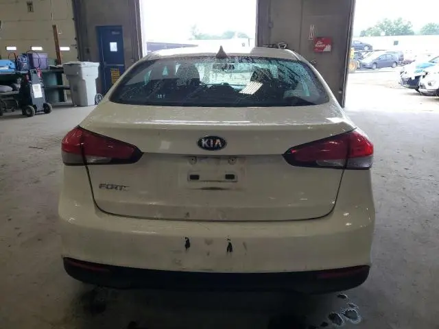 2018 KIA FORTE LX  