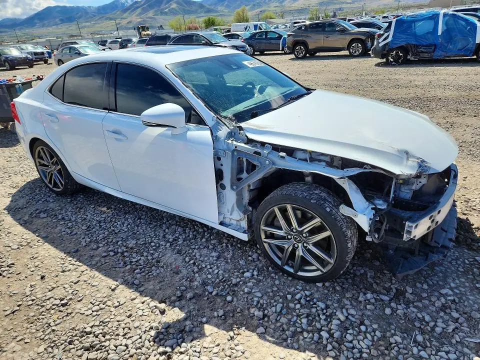 2017 LEXUS IS 300  