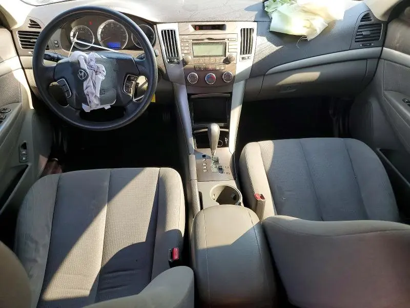 2010 HYUNDAI SONATA GLS  
