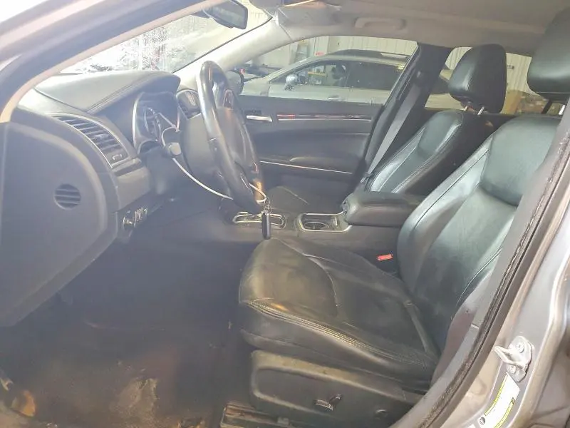 2016 CHRYSLER 300 LIMITED  