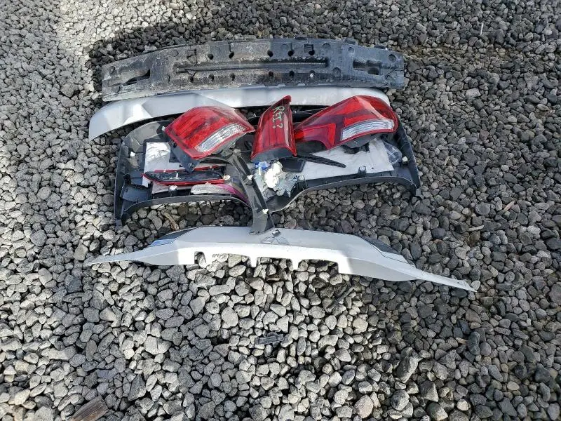 2019 MITSUBISHI OUTLANDER SE  