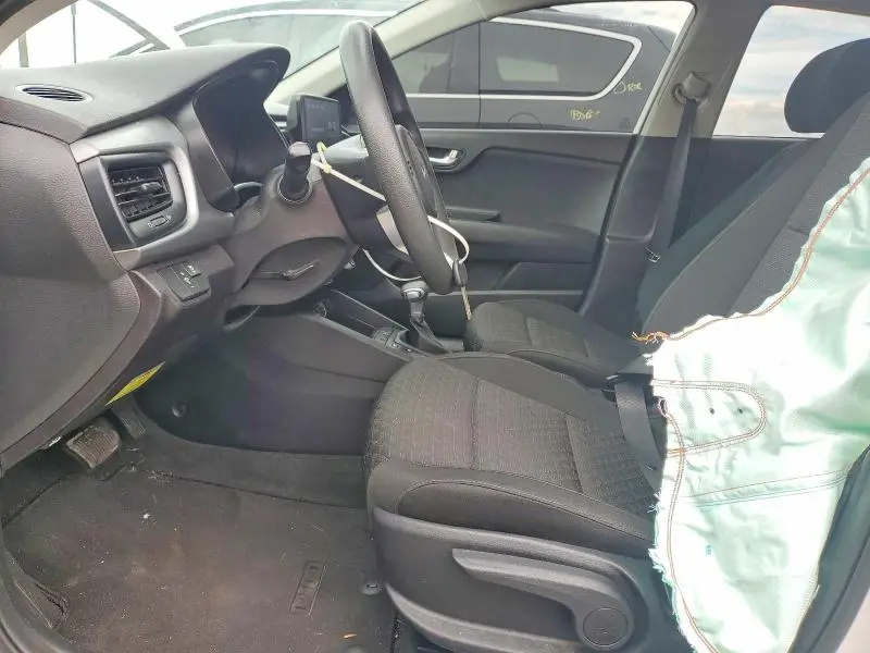 2022 KIA RIO LX  