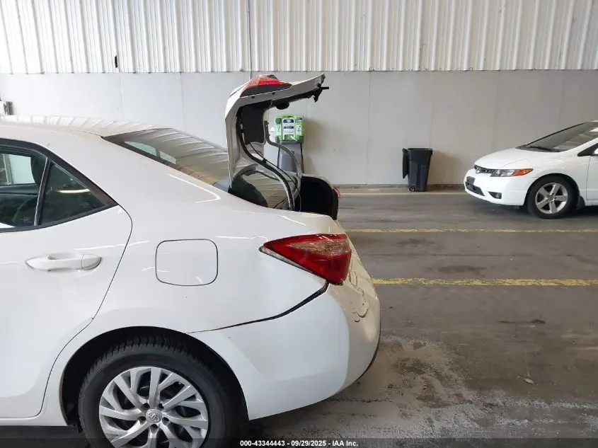 2017 TOYOTA COROLLA LE