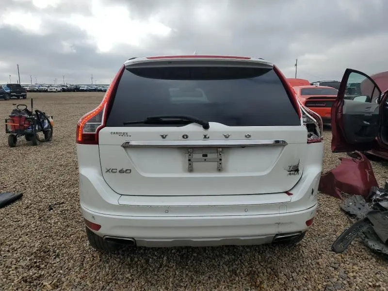 2016 VOLVO XC60 T5 PREMIER  