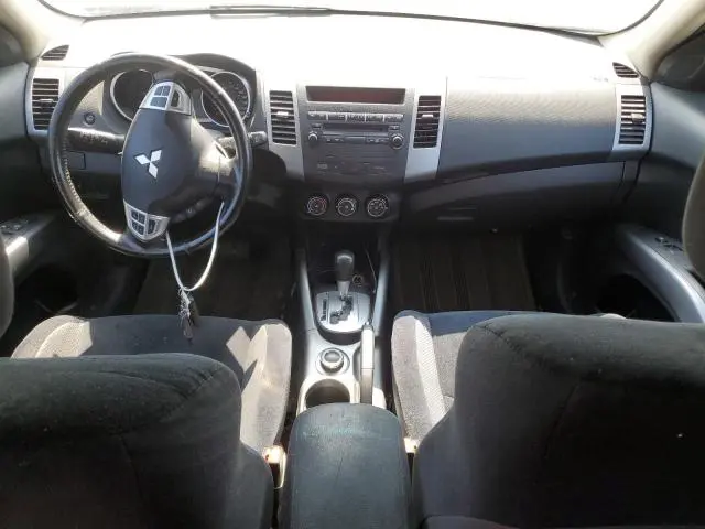 2013 MITSUBISHI OUTLANDER SE