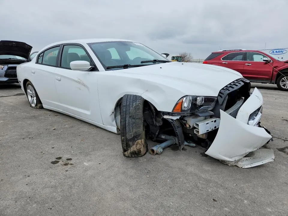 2014 DODGE CHARGER SE  