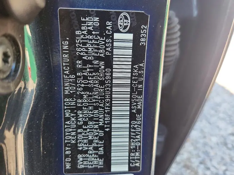 2017 TOYOTA CAMRY SE  