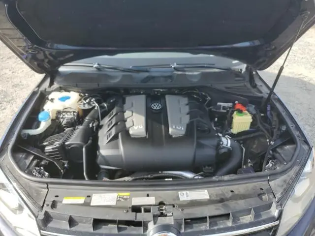 2014 VOLKSWAGEN TOUAREG V6 TDI  