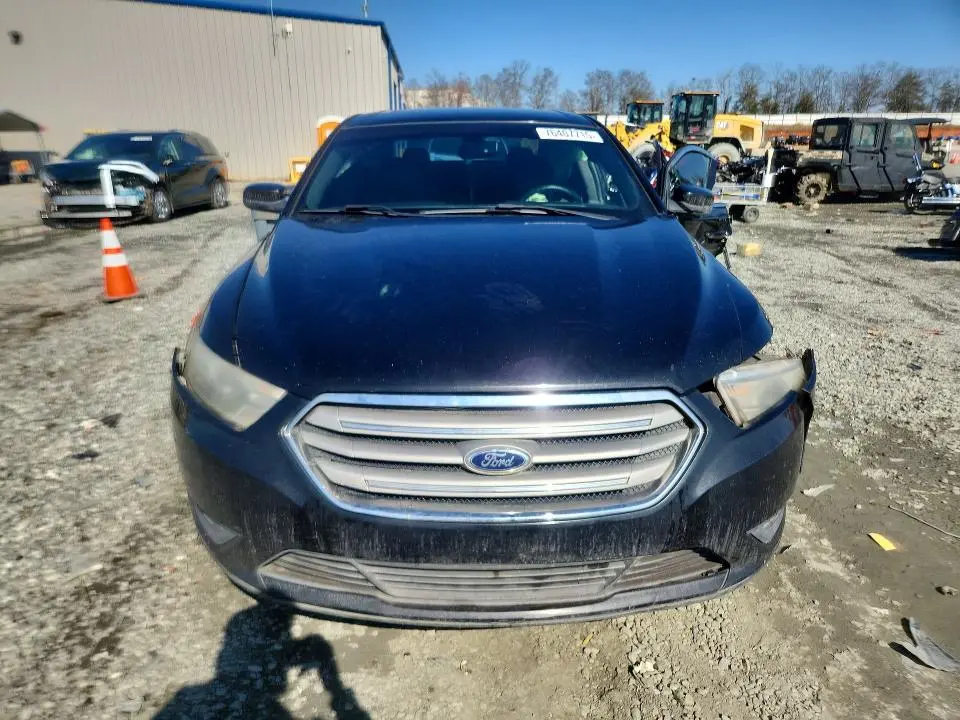 2013 FORD TAURUS SEL  