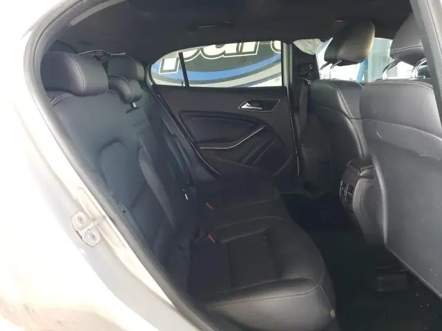 2017 MERCEDES-BENZ GLA 250  
