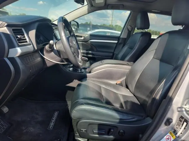 2015 TOYOTA HIGHLANDER XLE  