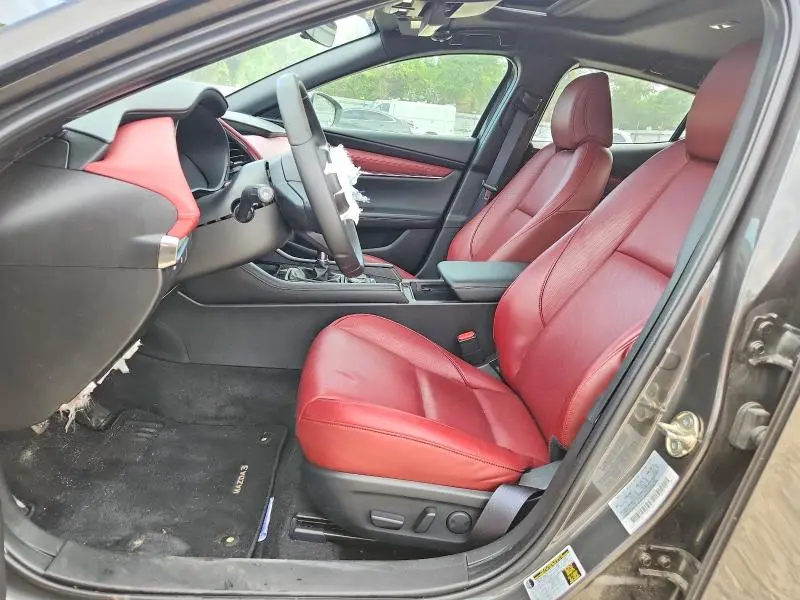 2025 MAZDA 3 PREMIUM  