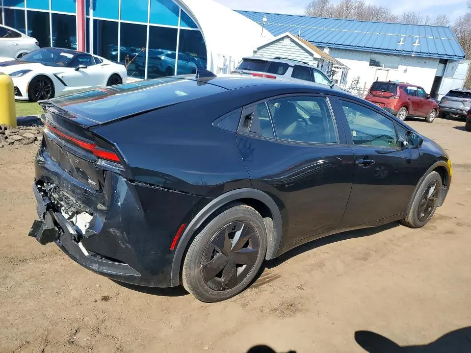 2025 TOYOTA PRIUS LE  