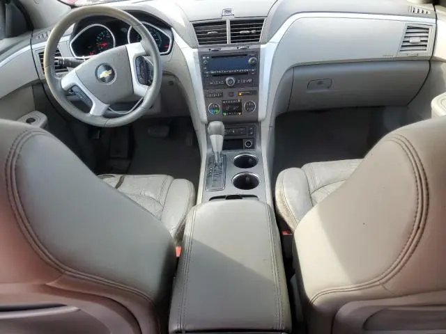 2010 CHEVROLET TRAVERSE LT  