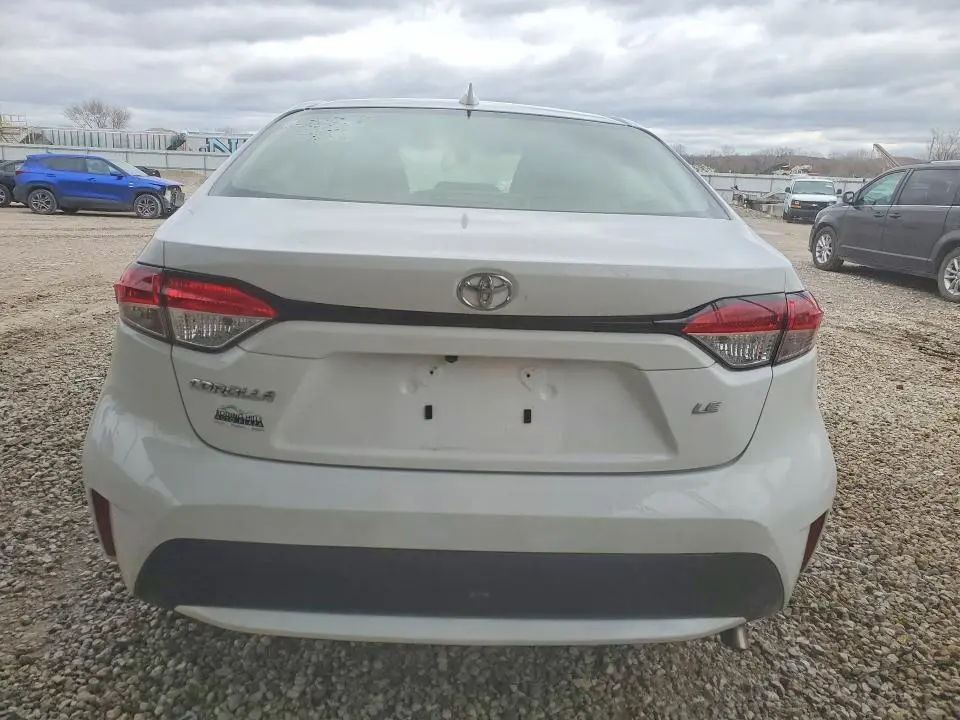2021 TOYOTA COROLLA LE  