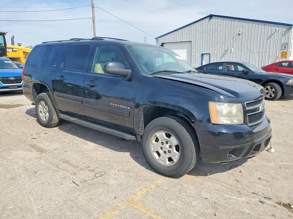 2011 CHEVROLET SUBURBAN K1500 LT  