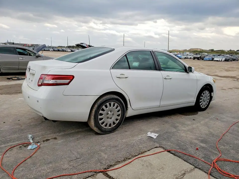 2010 TOYOTA CAMRY BASE  