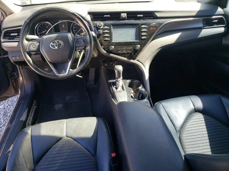 2019 TOYOTA CAMRY SE  