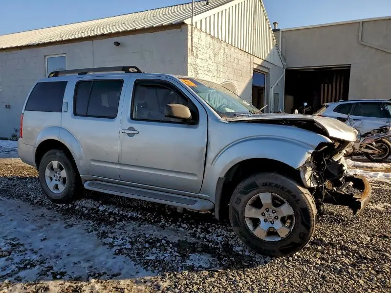 2011 NISSAN PATHFINDER S  