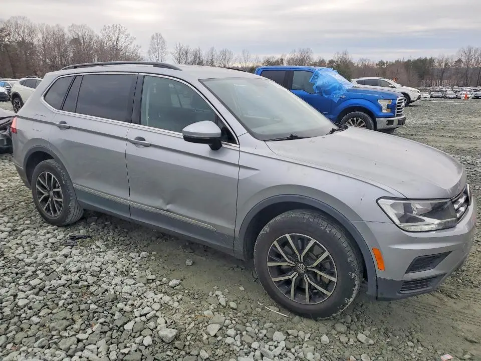 2021 VOLKSWAGEN TIGUAN SE  