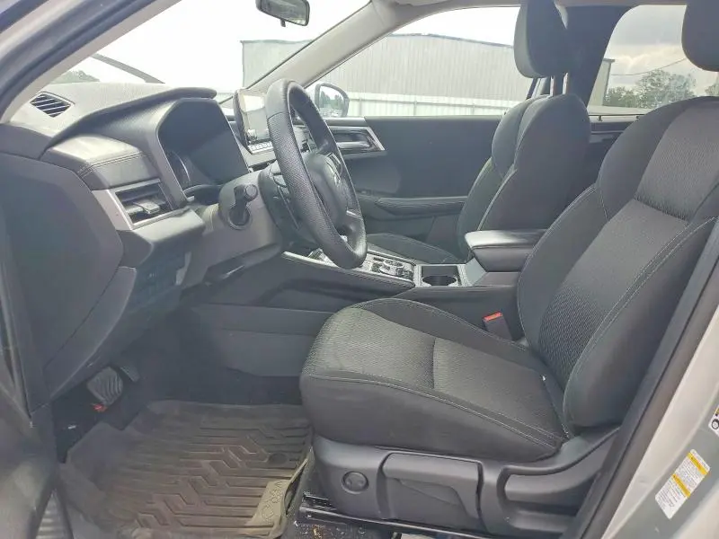 2024 MITSUBISHI OUTLANDER ES  