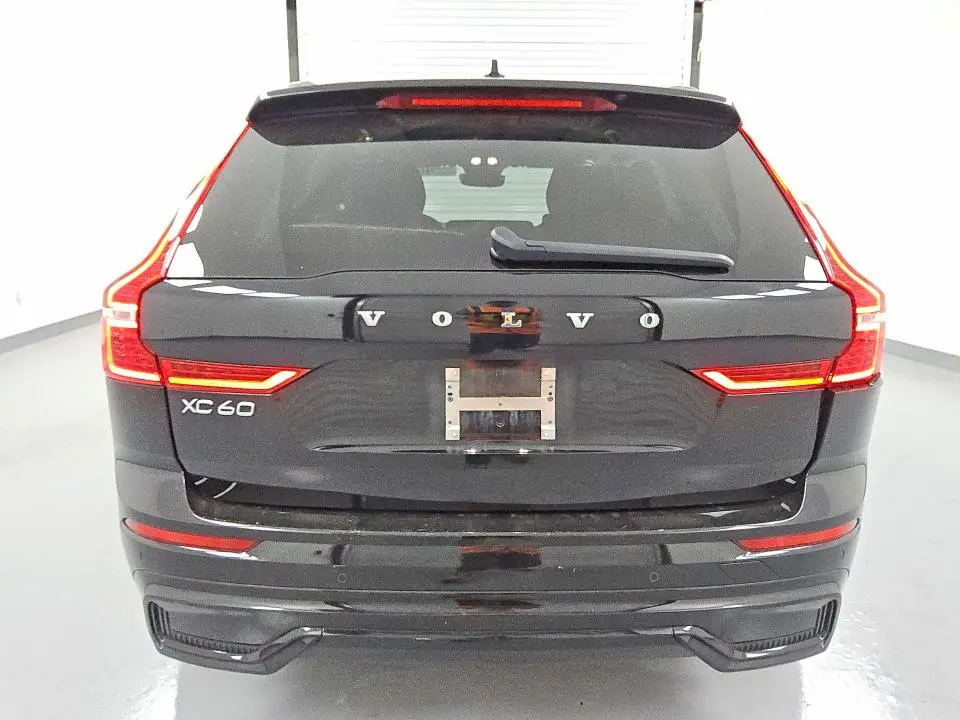 2024 VOLVO XC60 CORE  