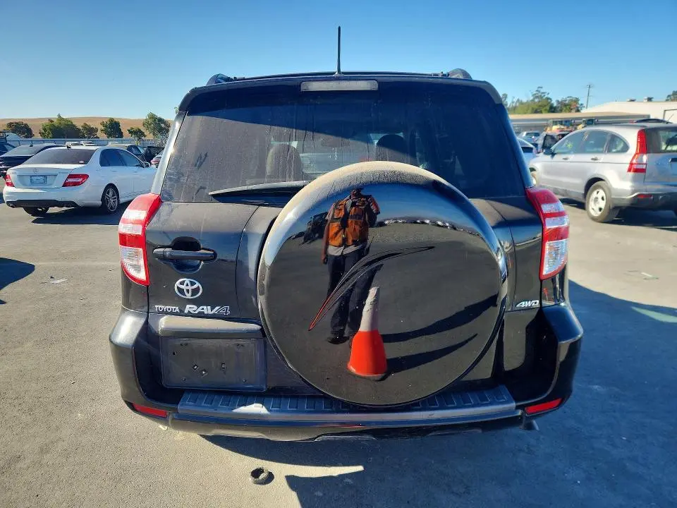2010 TOYOTA RAV4 LIMITED  