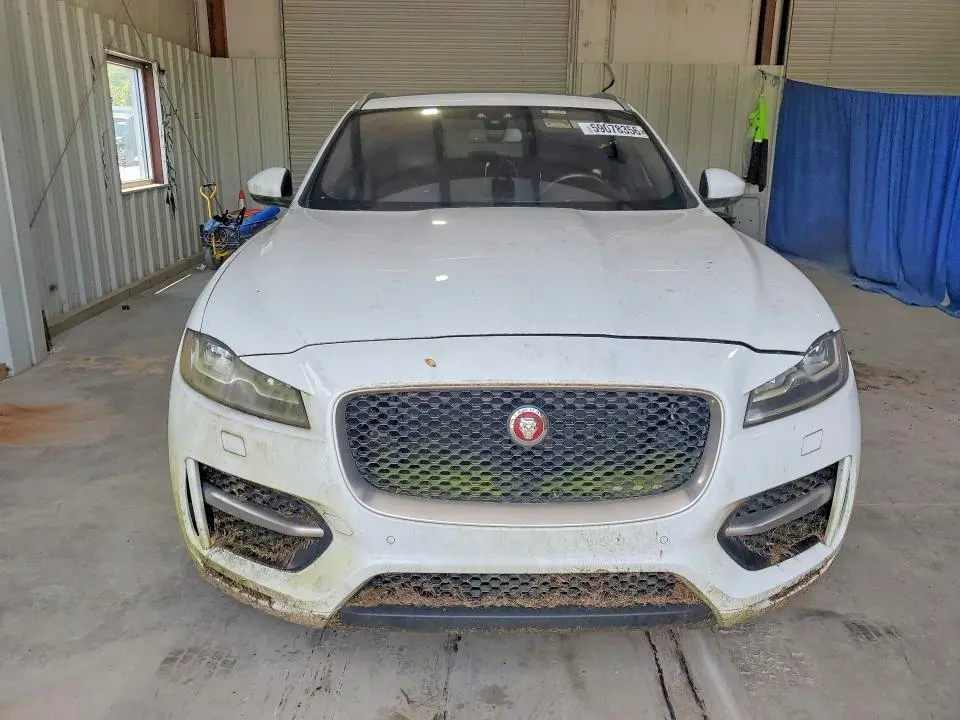 2018 JAGUAR F-PACE R - SPORT  