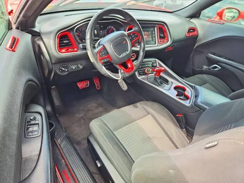 2016 DODGE CHALLENGER SXT  