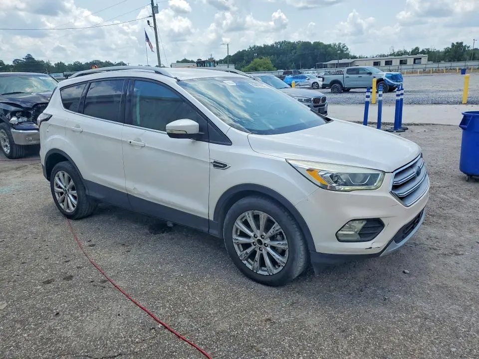 2017 FORD ESCAPE TITANIUM  