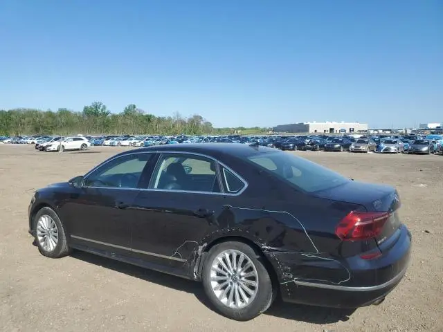 2017 VOLKSWAGEN PASSAT SE  