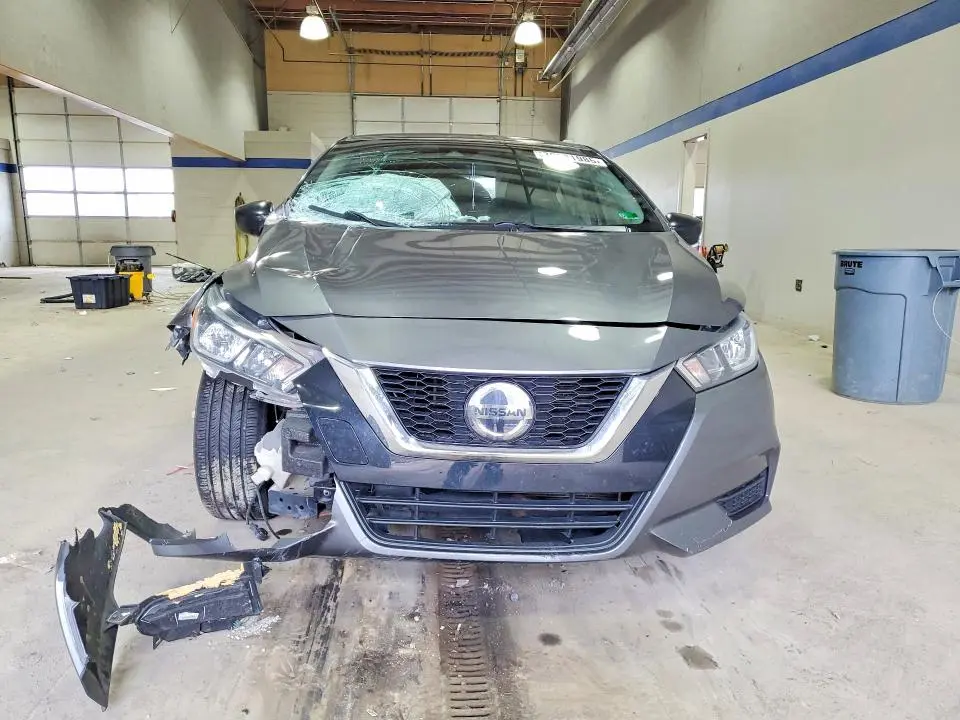 2020 NISSAN VERSA S  