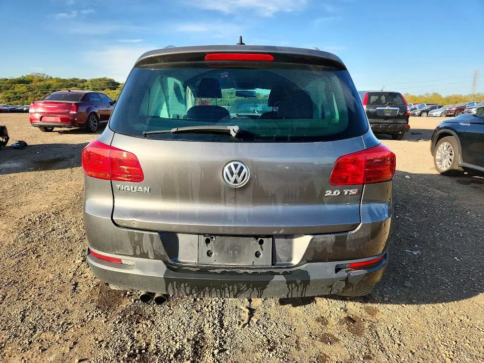 2014 VOLKSWAGEN TIGUAN S  