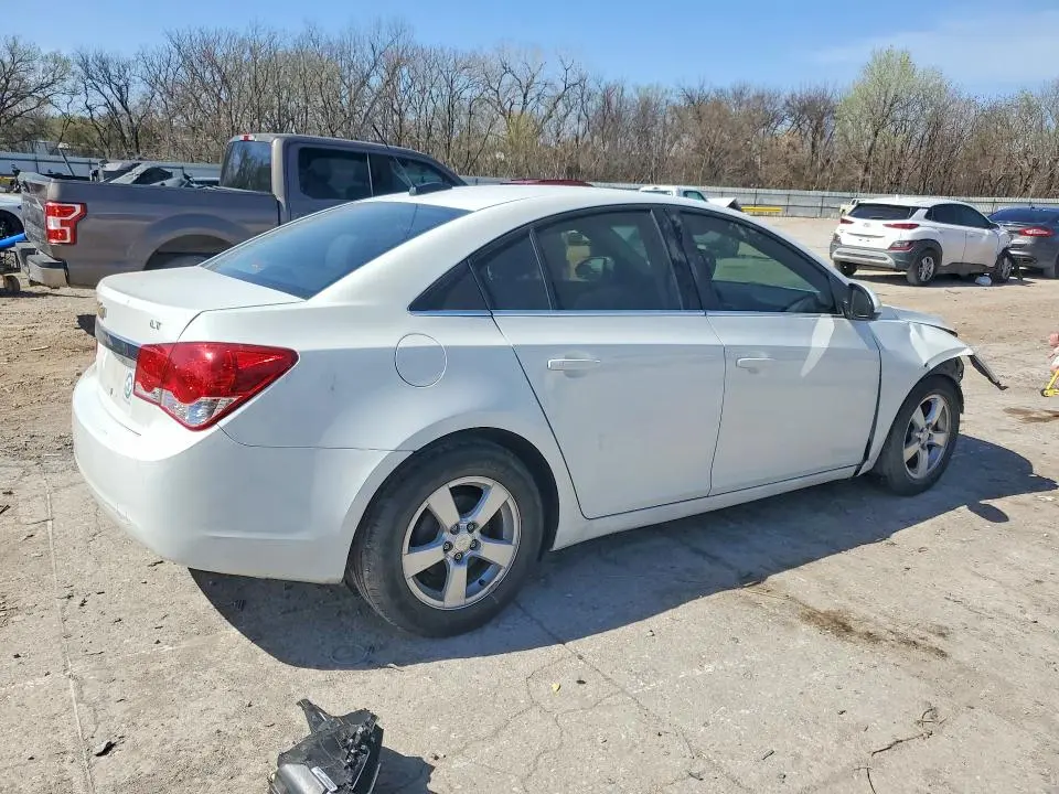 2015 CHEVROLET CRUZE LT  
