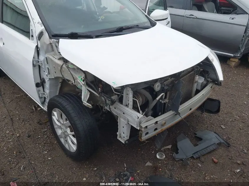 2017 NISSAN VERSA 1.6 SV