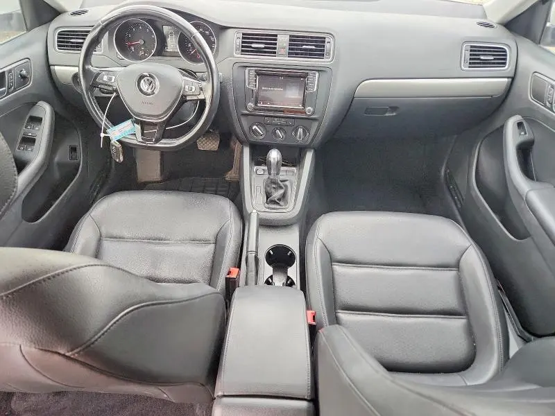 2017 VOLKSWAGEN JETTA SE  