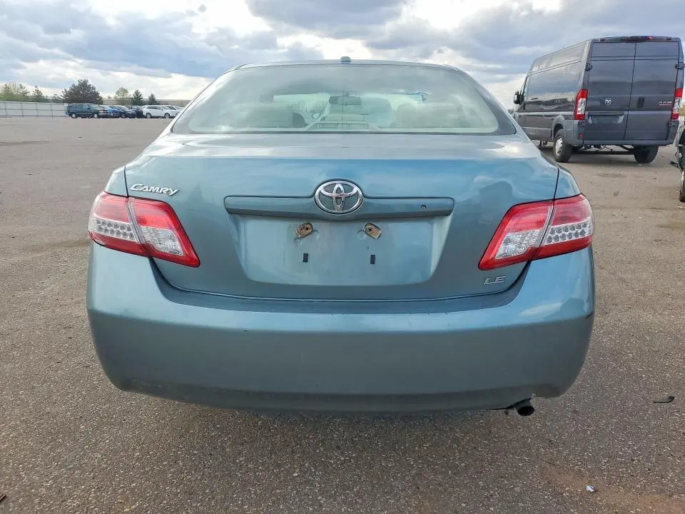 2011 TOYOTA CAMRY LE  