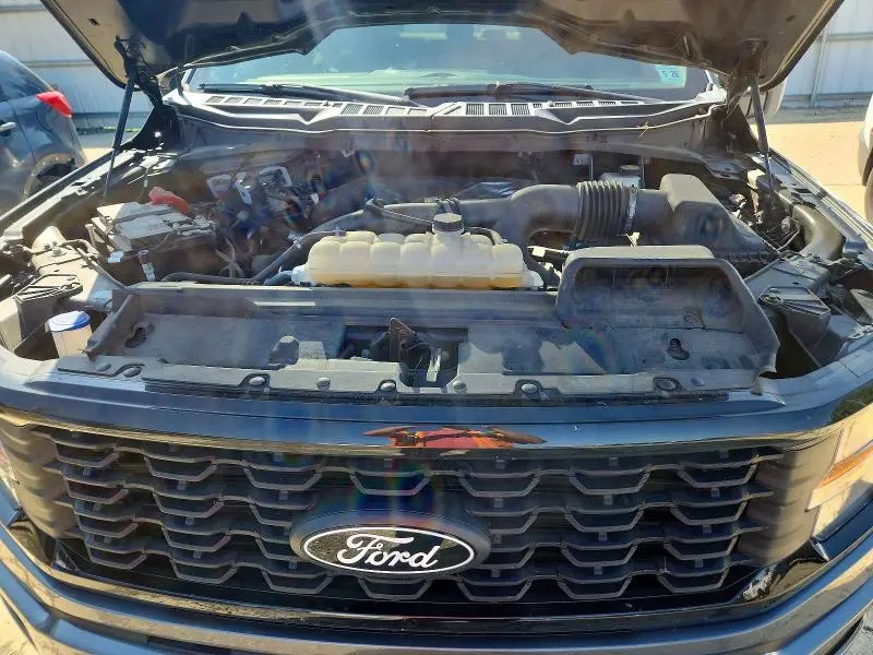 2024 FORD F150 STX  