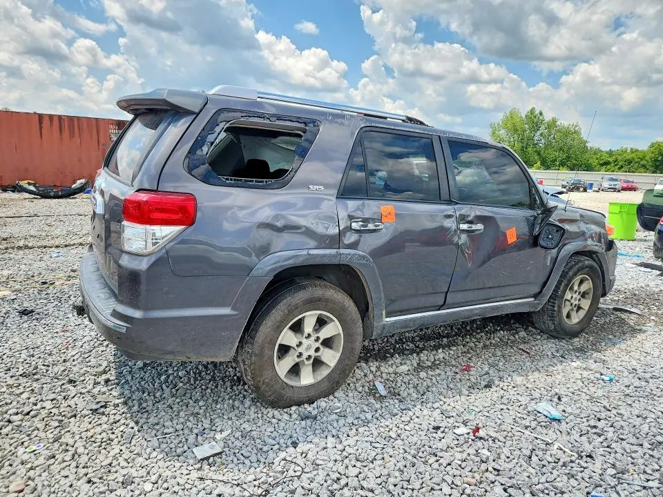 2010 TOYOTA 4RUNNER SR5  