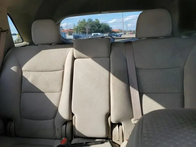 2011 KIA SORENTO BASE  