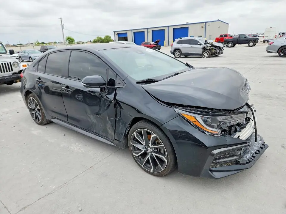 2021 TOYOTA COROLLA SE  
